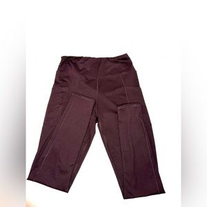 ATHLETIC LEGGINGS WITH POCKETS